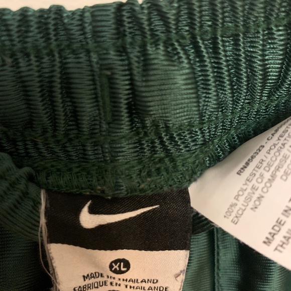 Nike Bottoms Nike Youth Xl Green Gold Basketball Shorts Poshmark